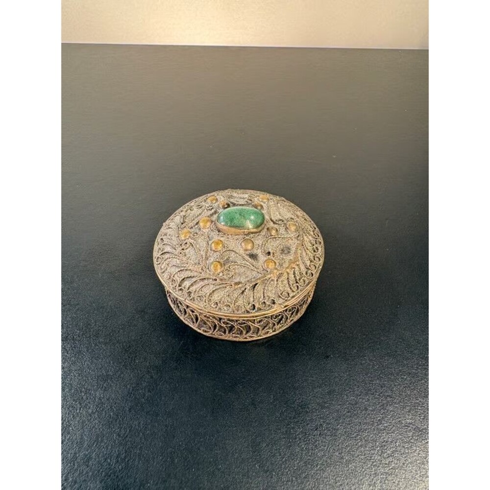 Filigree Trinket Box Green Cabochon Twisted Wire Gilt Interior Round Lidded